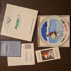 PEANUTS (SNOOPY) / Christmas 1982 Collector "LIMITED" Plate #5,319